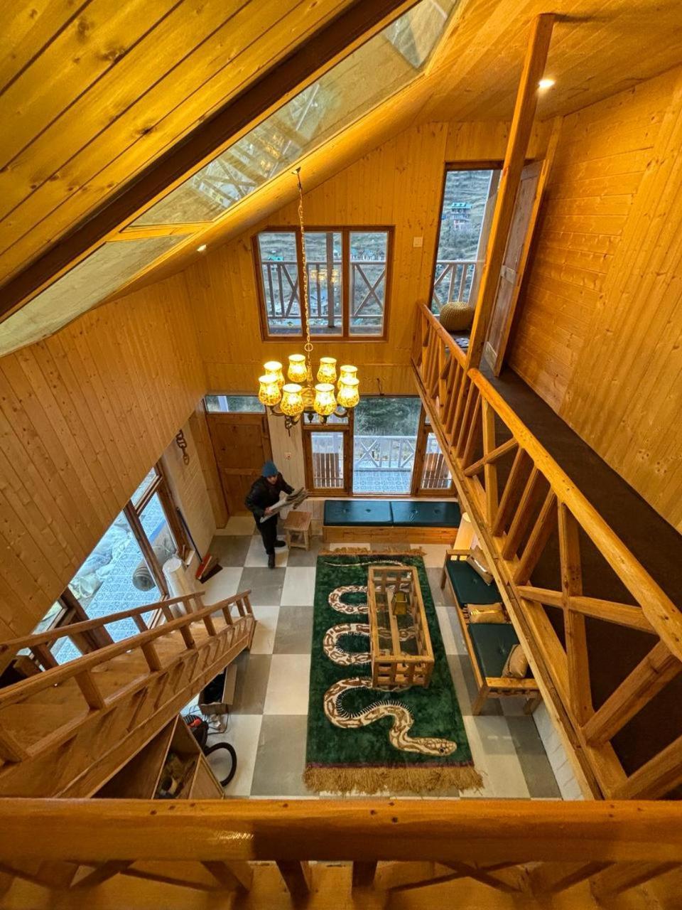 Soho House Lägenhet Jibhi Exteriör bild
