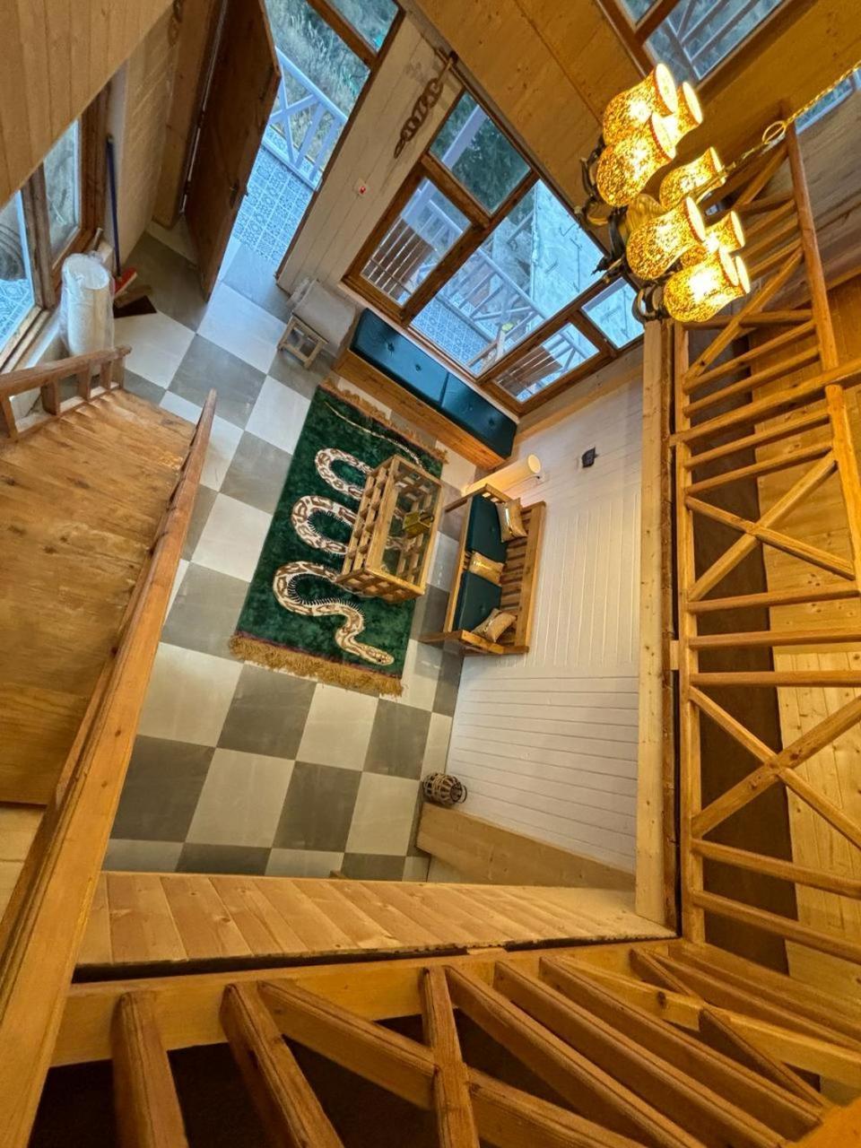 Soho House Lägenhet Jibhi Exteriör bild