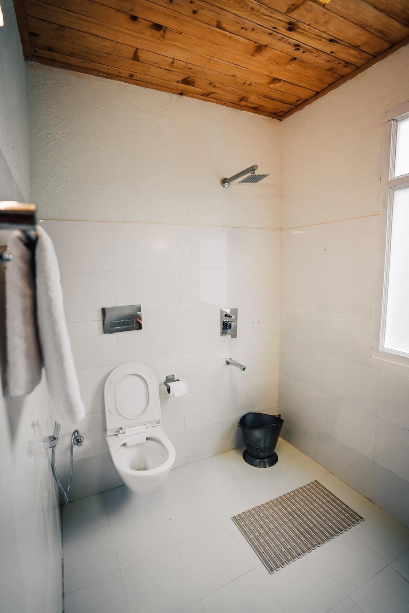 Soho House Lägenhet Jibhi Exteriör bild